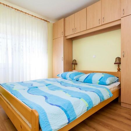 Holiday apartment IVICA Milohnici Bagian luar foto