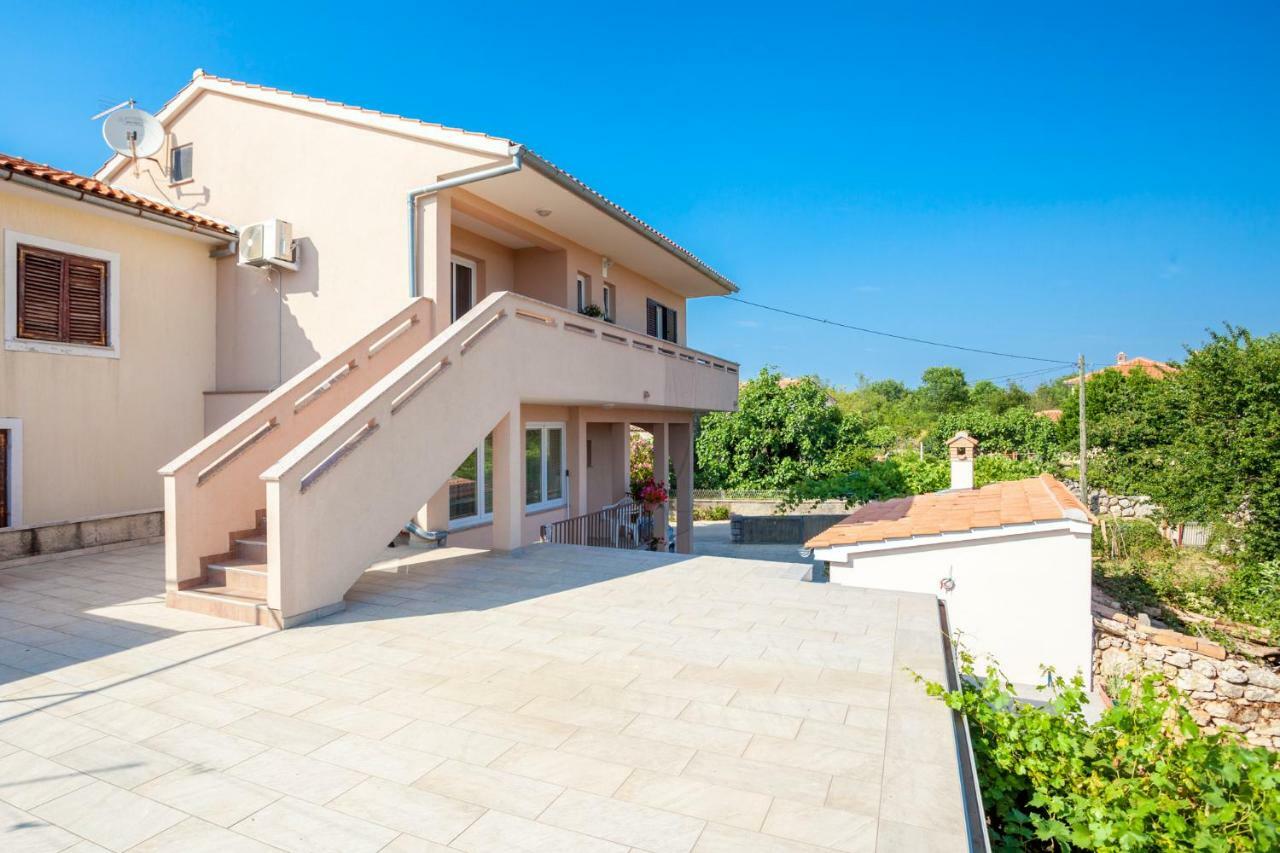 Holiday apartment IVICA Milohnici Bagian luar foto
